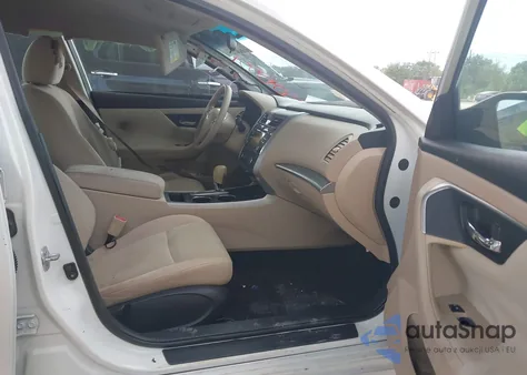 2015 Nissan Altima 2.5/2.5 S/2.5 Sl/2.5 Sv z USA, uszkodzony, nr VIN 1N4AL3AP1FN345905